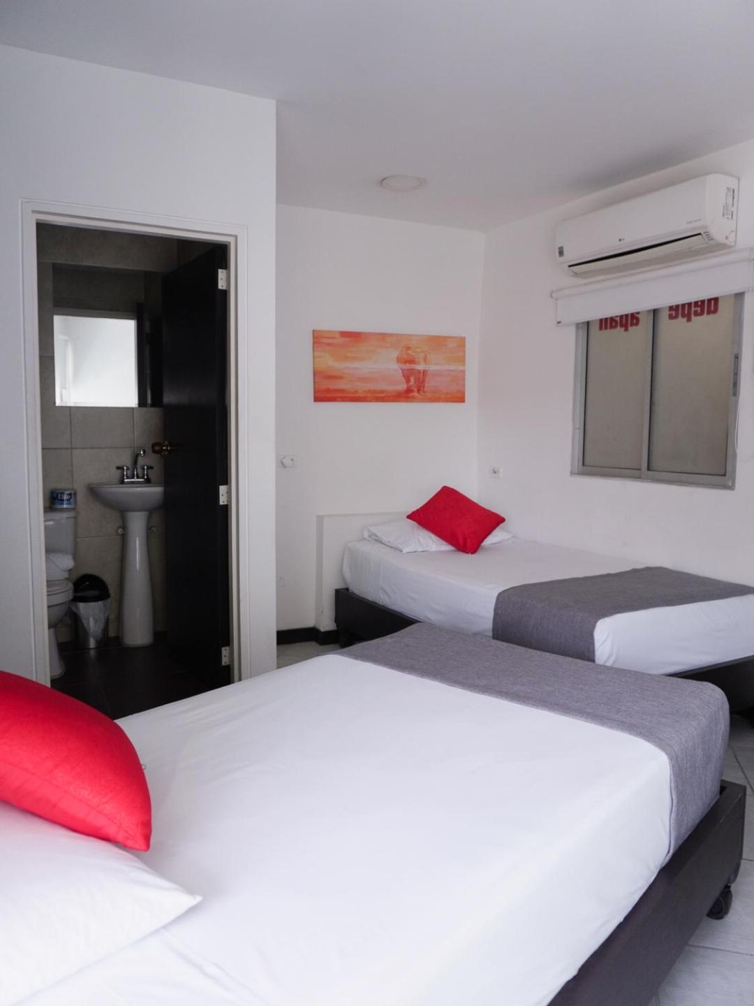 Depeapan Hotel Cali Ngoại thất bức ảnh